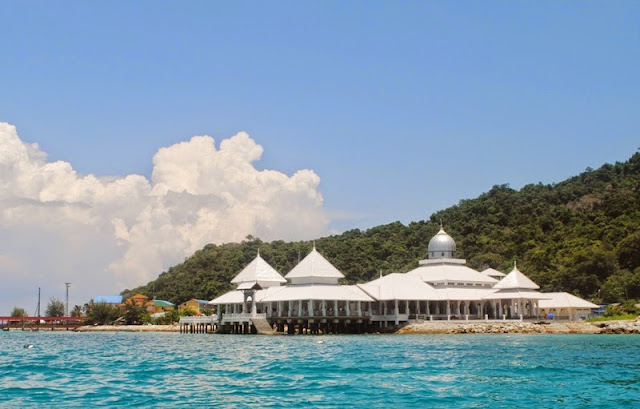 Image result for masjid kampung nelayan pulau perhentian