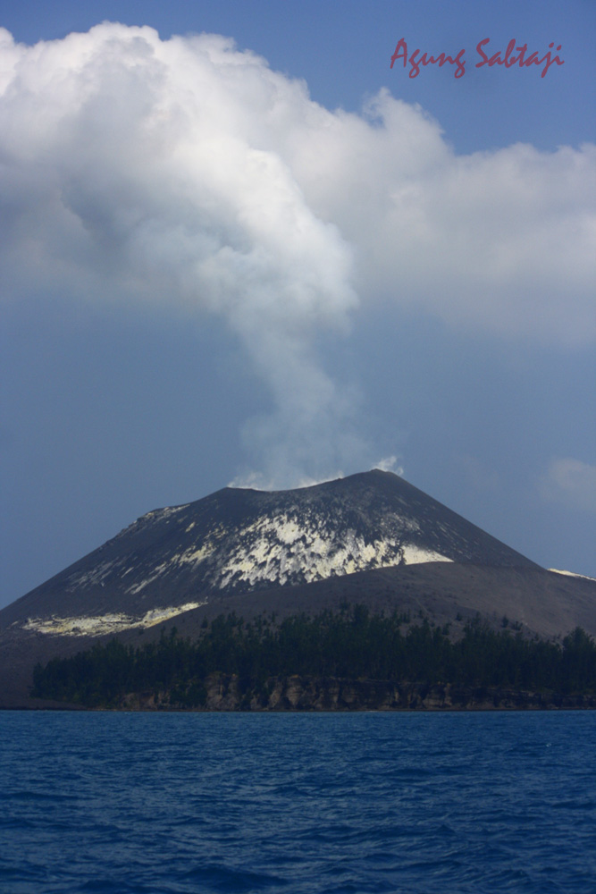 Agung Sabtaji 130 Tahun Meletusnya Gunung Krakatau  27 