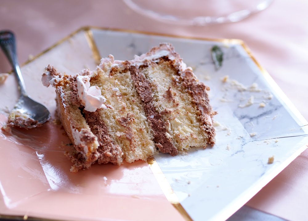 suklaa-appelsiinitäytekakku