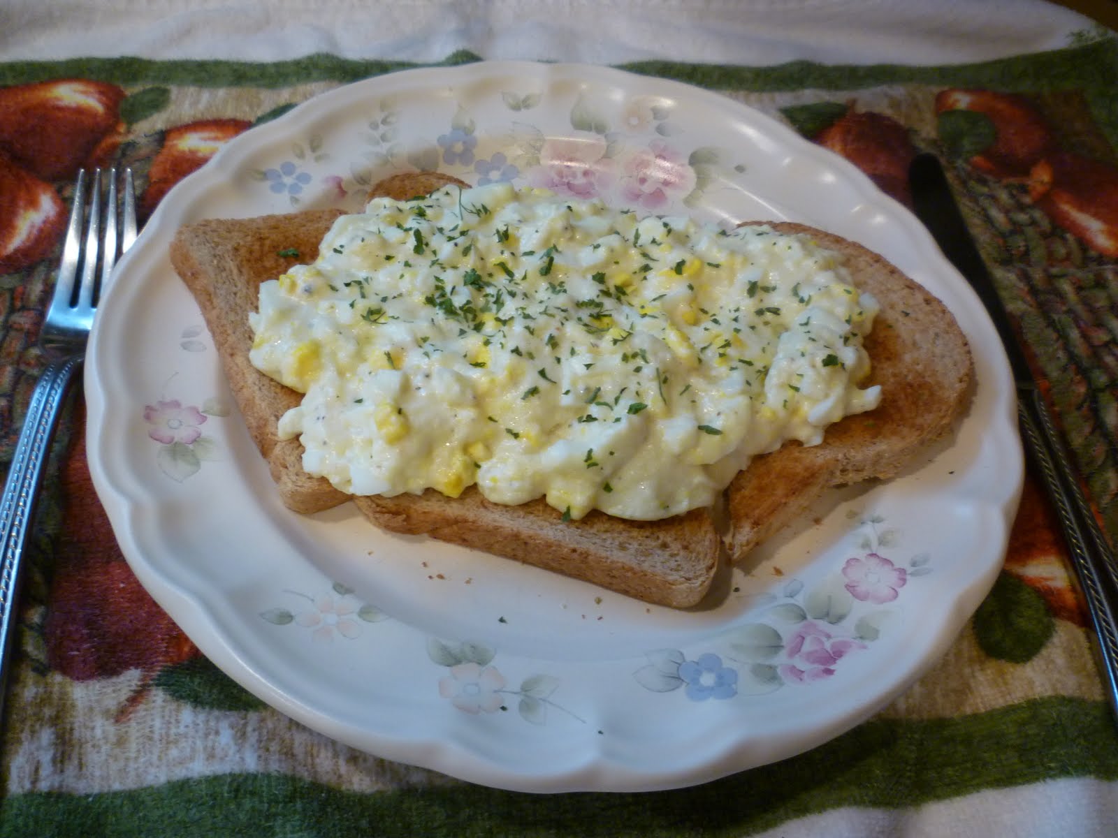 SimplEdibles CREAMED EGGS ON TOAST