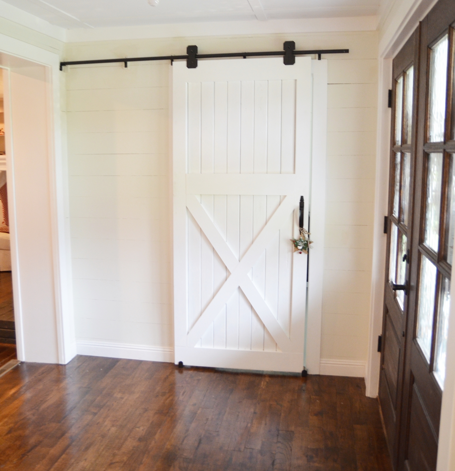 DIY barn door designs and tutorials from Thrifty Decor Chick