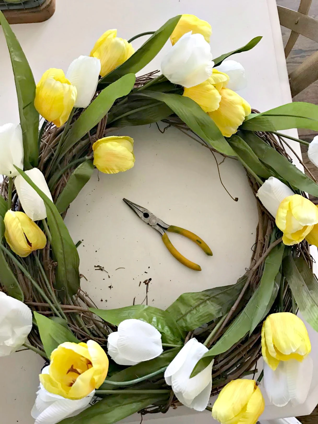 How to make your own spring wreath