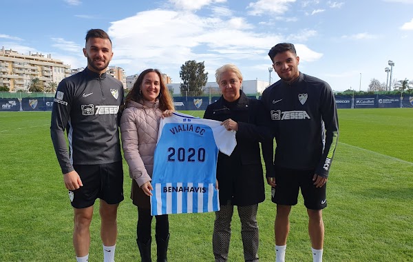 Málaga CF y Vialia CC renuevan una temporada más Málaga CF y Vialia CC renuevan una temporada más