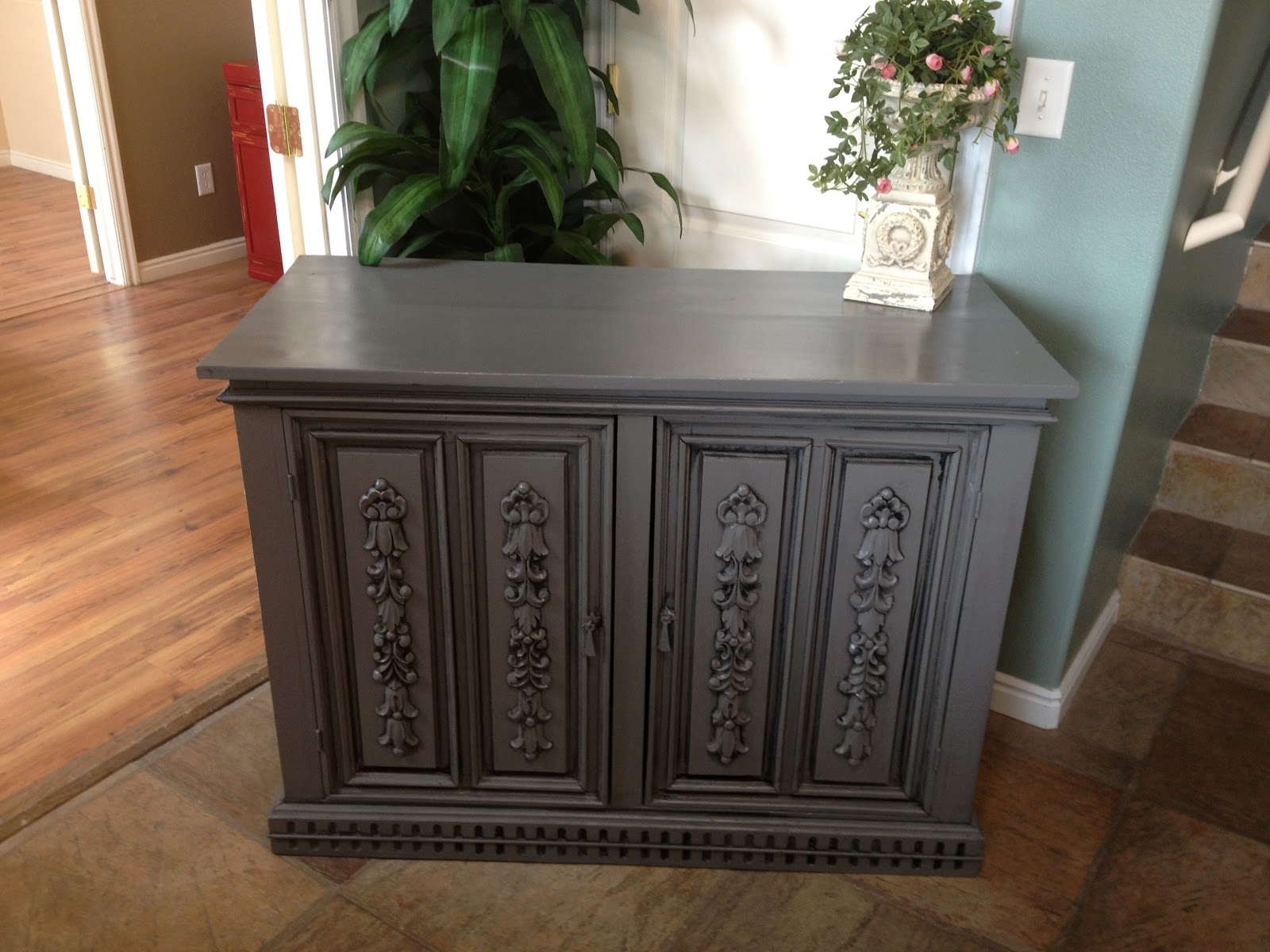 Lost N' Found Furniture Classy Side Table/ Tv Stand