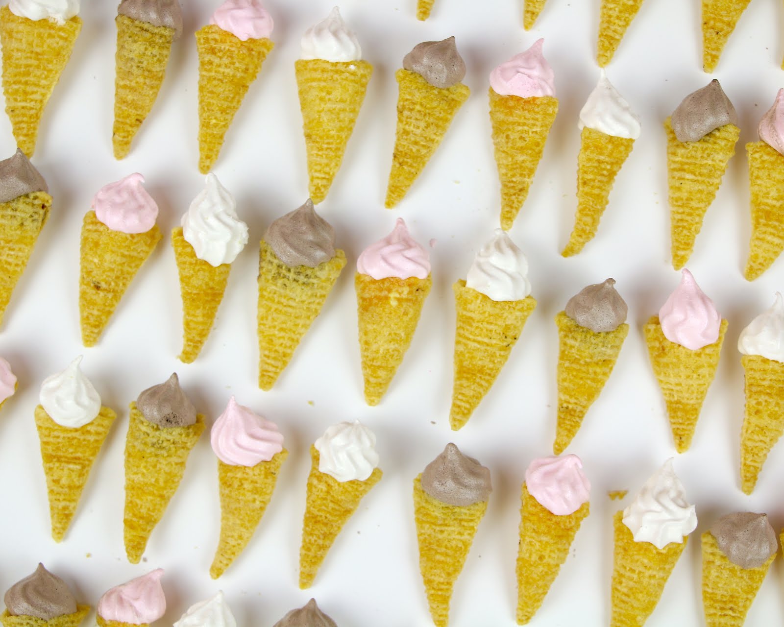 {VIDEO} Mini Bugle Ice Cream Cone Meringues The Lindsay Ann