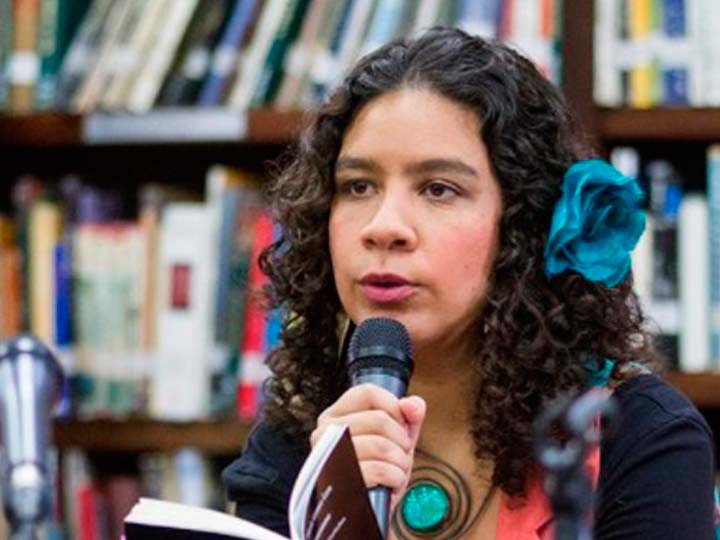 María Gómez Lara se presenta en la Casa de Poesía Silva LIBROS y