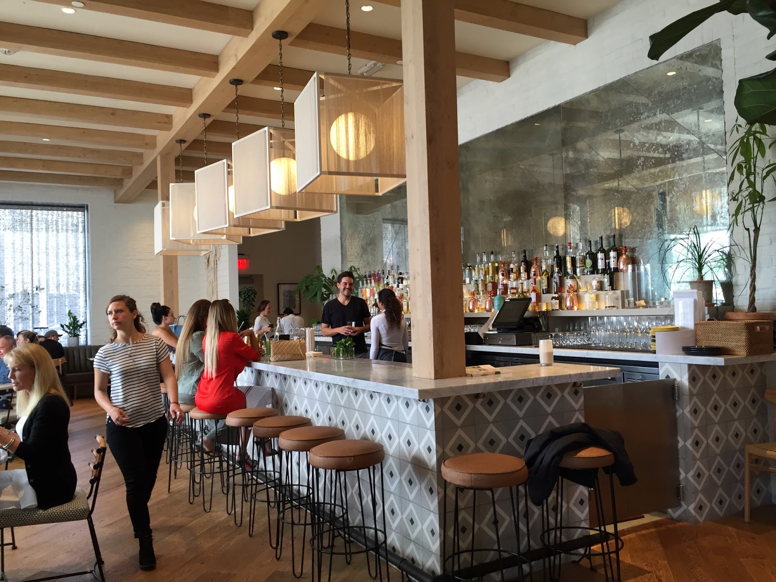 gratitude café in newport beach ~ occinteriordesign gratitude café in newport beach ~ occinteriordesign