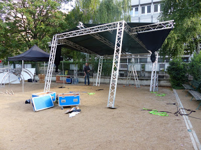 Forum associations du 10eme et vie locale 2017 cène, fabrication de scène, diy, fabrication de praticable, wood stage, scéne en bois, stand out, Agora citoyenne - Forum des associations du 10eme - 10 septembre 2017, Forum associations et vie locale – Paris 10- Signalétique, Forum des associations, paris 10, mairie du 10eme, ismail et julien, ismail konate, julien kozlowski, conception, design, scène, citoyenneté, menuiserie, agence donner des ailes, dda, agence dda, juko access, juko concept, event design, designer d’événement, bureau d’étude et de conception, conception 3D, , scénographie, makeover, space makeover, muséographie, expographie, aménagement, bois, menuiserie, art, art contemporain, scene asd sx 290, dxr 12, dxs 15.