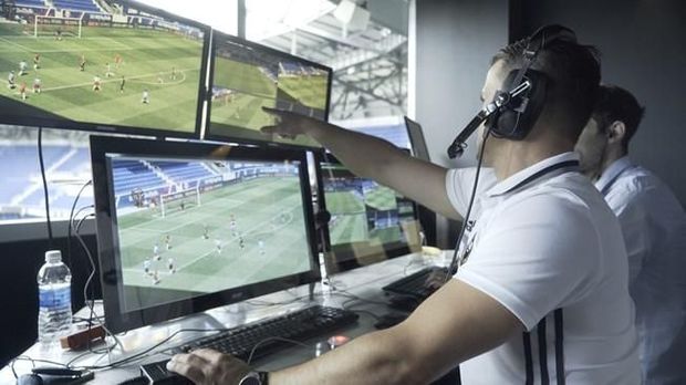 Sepak Bola dan Teknologi: Bagaimana AI Membantu Analisis Permainan