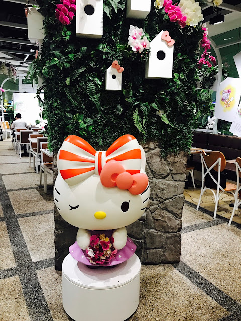Hello Kitty Orchid Garden