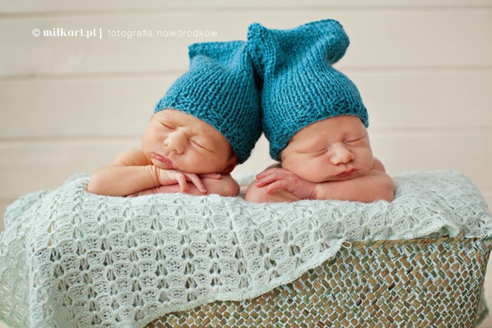 fotografia-noworodków-bliźniaki-bliźnięta-twins-sesja-zdjęciowa-blizniąt-noworodków-dzieci-niemowląt- sesje-fotograficzne-poznań-studio-fotograficzne-najlepszy-fotograf-noworodkowy-dziecięcy-poznań-fotografia-dziecięca-fotograf-Joanna-MILKart