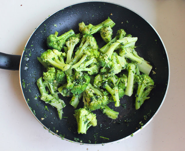 The Happy Glut Broccoli With Olive Oil & Garlic