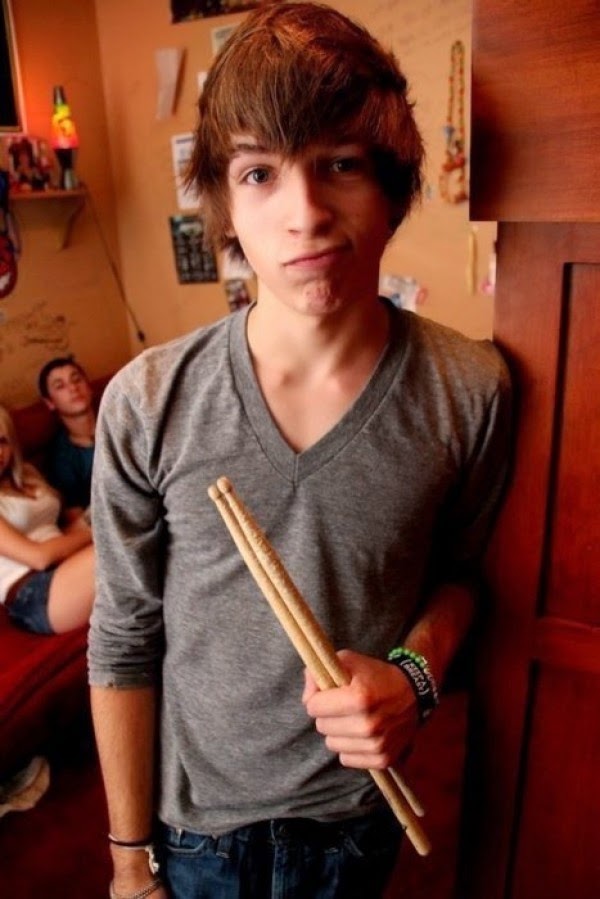 чейз эллисон омен. мальчик который рассказывал об оборотне 2010.