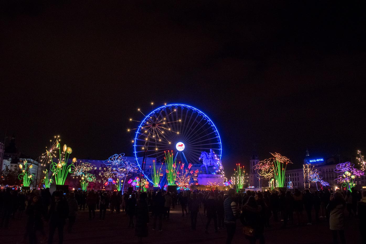 fête des lumières 2017 lyon conseil photo place bellecour Promenons-nous... blog lifestyle lyon photographie nuit sans trépied