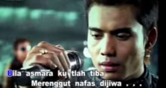 Rasa Yang Tertinggal / Dapatkah ku mengatakannya perasaan yang kupunya