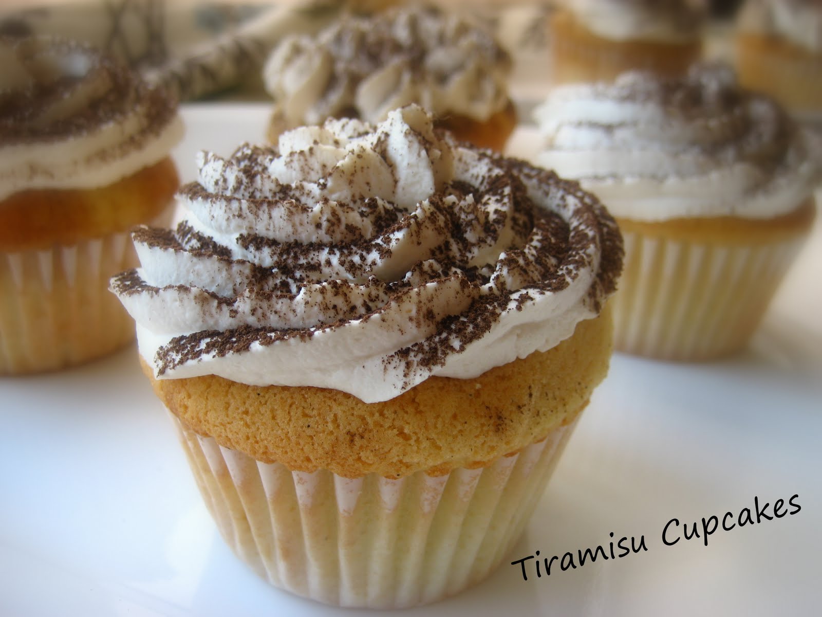 Home Cooking In Montana: Tiramisu Cupcakes...and Vanilla Cupcake Recipe