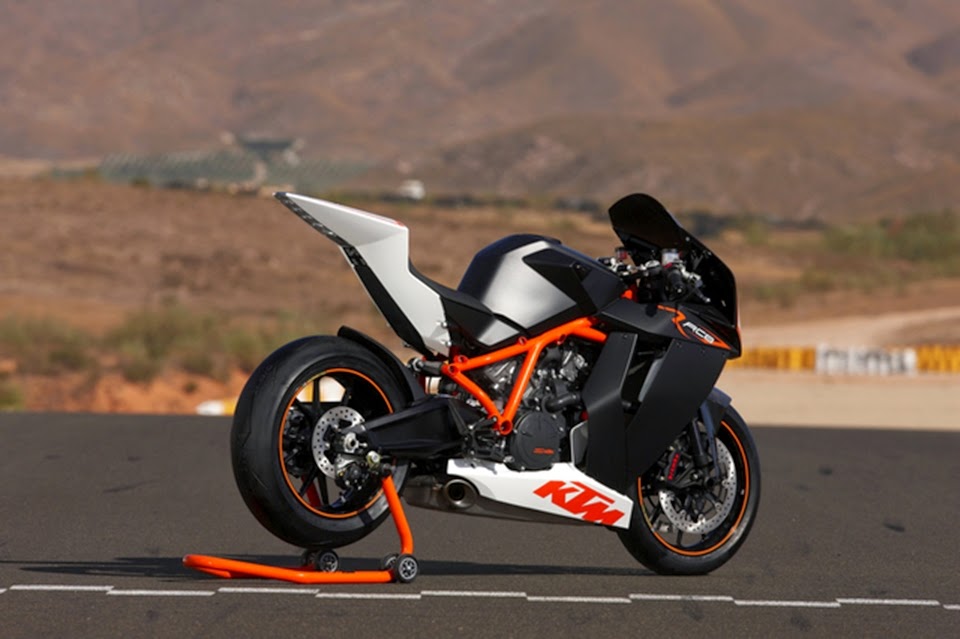 New Motorcycle: KTM RC8 Price, Review and Specs