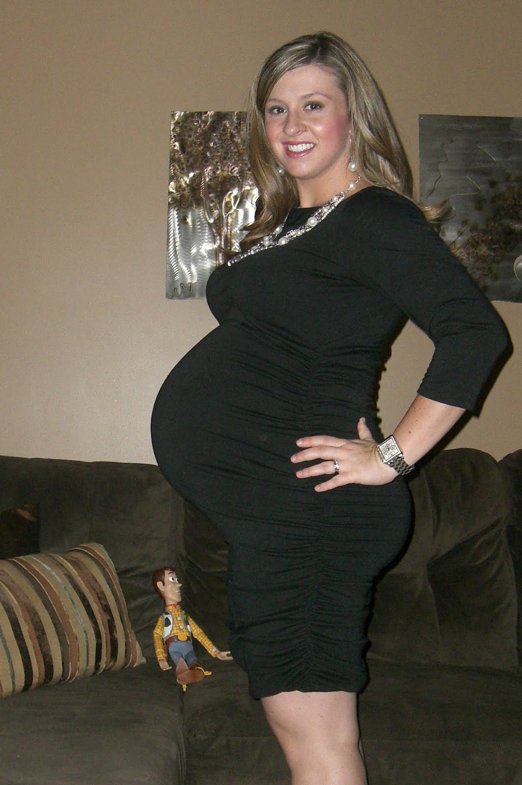 with belly 9 twins months pregnant