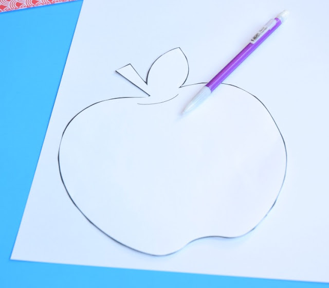 Paper weaving apples- fine motor craft for fall. Fun for preschool, kindergarten, or elementary, Bright and colorful activity for back to school!