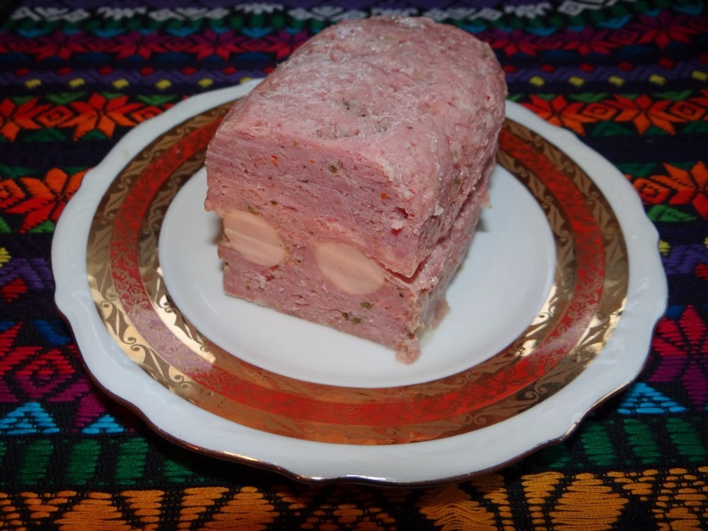 Mielonka z parówkami Mielonka z parówkami