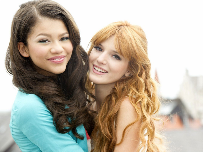 Official Bella Thorne's Blogger: New Bella and Zendaya's Photos