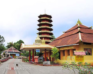 vihara buddhayana tomohon sulawesi utara