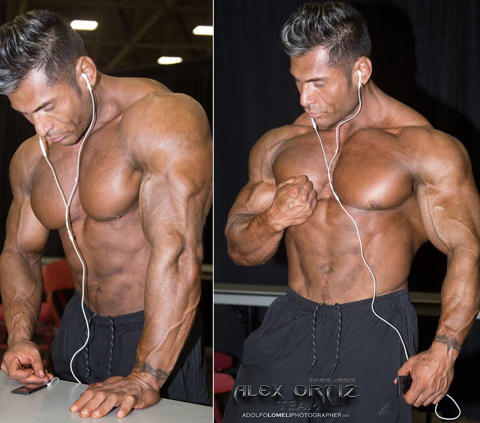 the beauty of male muscle: Alejandro