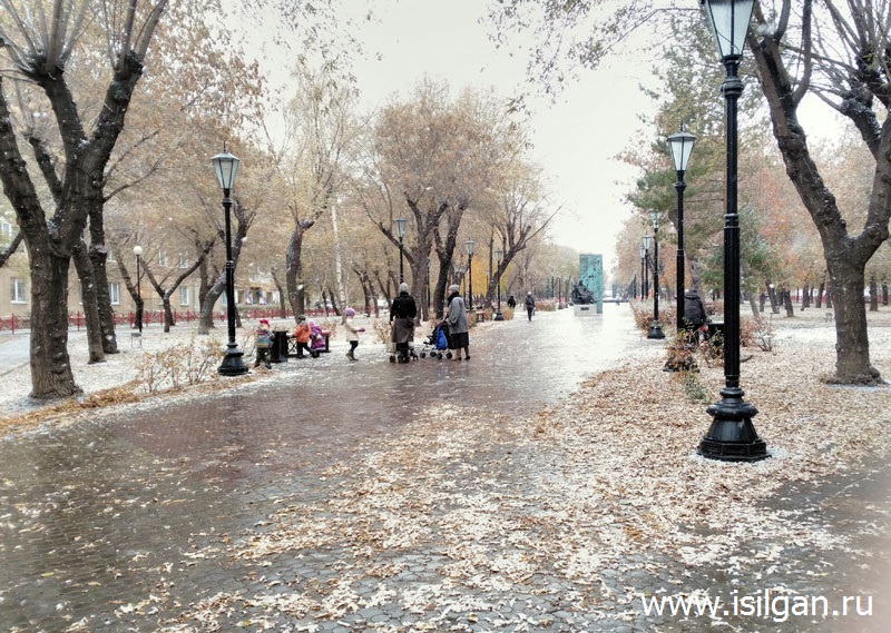 Сквер имени М.Ю.Лермонтова Сквер имени М.Ю.Лермонтова. Город Магнитогорск. Челябинская область