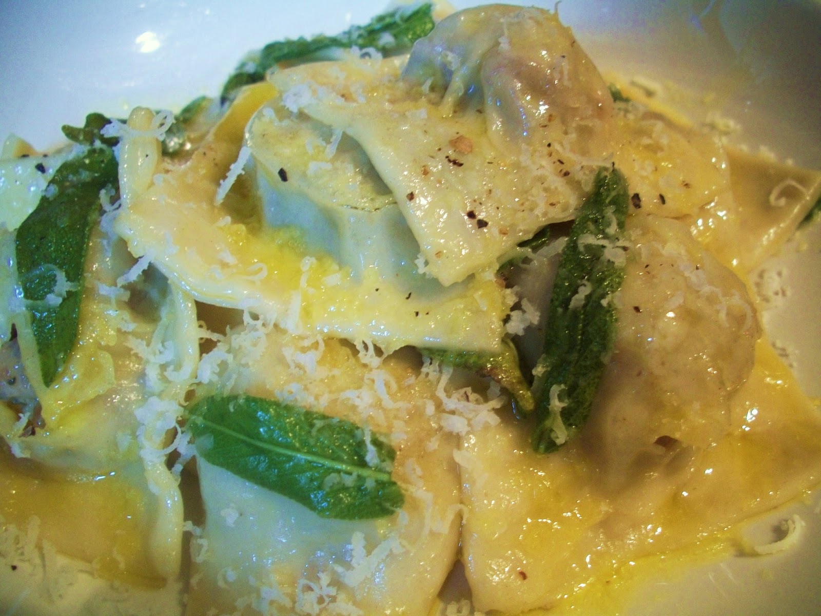 Passione Per Cucina Pork, Chilli And Fennel Seed Ravioli With Sage Butter