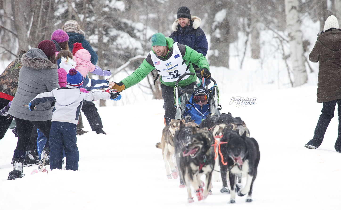 They're off: Mushers begin trek to Nome; Seavey seeks record