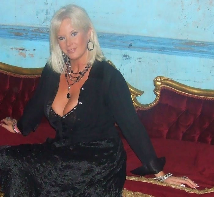 Becky Adams nudes (42 fotos) Tits, YouTube, in bikini