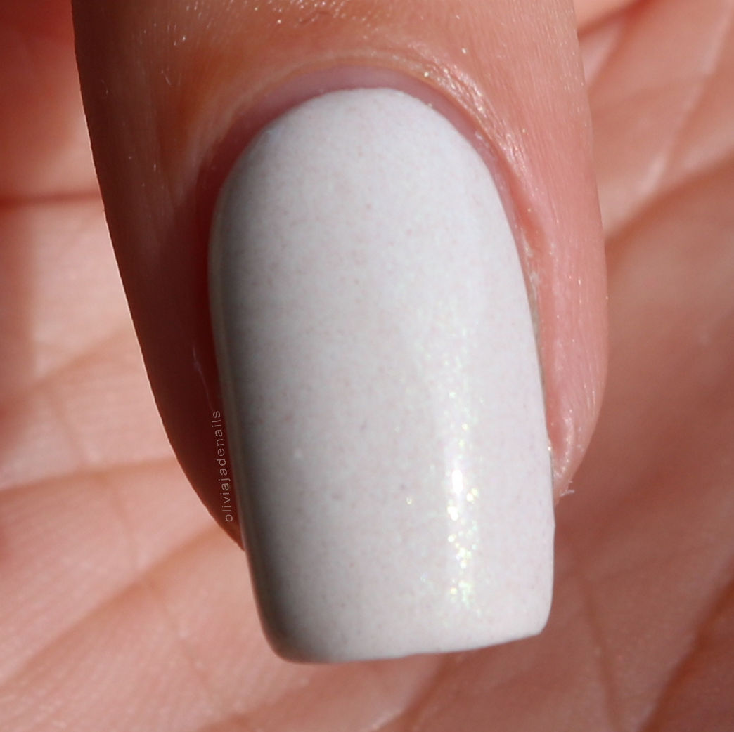Emily de Molly Emmy swatched by Olivia Jade Nails