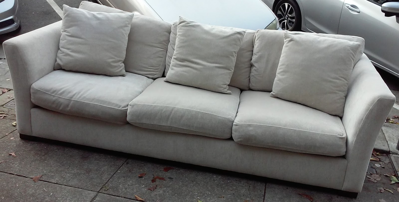 UHURU FURNITURE & COLLECTIBLES SOLD Max Home Furniture Designer Sofa