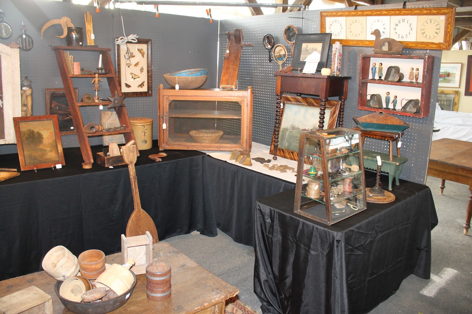 Engelmann Antiques Kutztown Extravaganza September 2016 setup