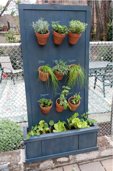 The Curated Eight Diy Herb Gardens One Of My Favorite Bloggers Stefanie Brooklyn Limestone Also Created A Vertical Herb Garden Not Only Does It Look And Function Gorgeously
