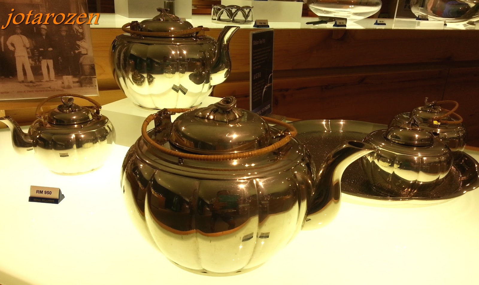 Footsteps Jotaro's Travels Malaysia 2013 Royal Selangor Pewter