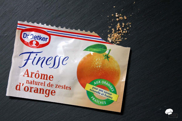 TYFE: Schoko-Orangen Cake Pops mit weißer und dunkler Schokolade TYFE: Schoko-Orangen Cake Pops mit weißer und dunkler Schokolade