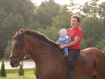 koń, konie, jazda konna, niemowlę, małe dziecko