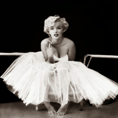 marilyn monroe chanel dress