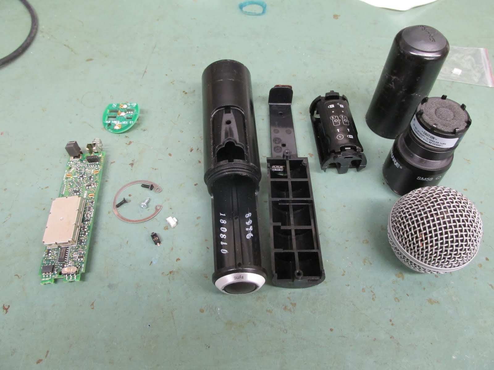 My Commentary and Technical help Shure Wireless Microphone Repair