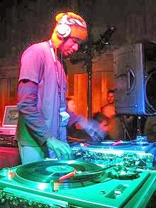 EL NEGOCIO DE DISC JOCKEY PASO A PASO EL NEGOCIO DE DISC JOCKEY PASO A PASO