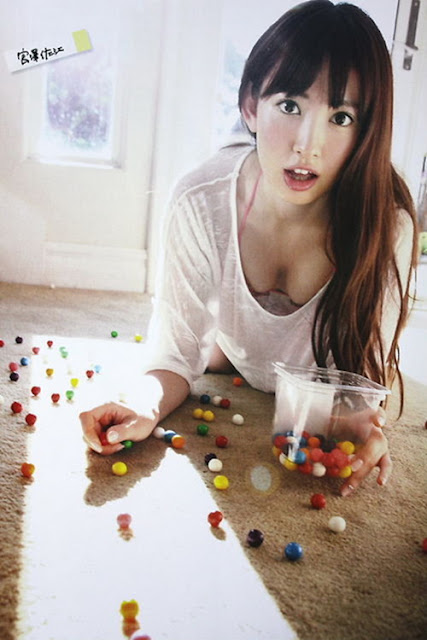 巨乳正妹小嶋陽菜 AKB48成員女神性感爆露