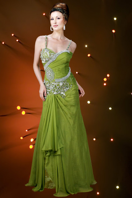 Latest Fashionable Dresses: July 2011