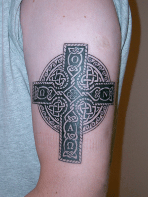tattoos pictures of crosses. crosses tattoo designs.