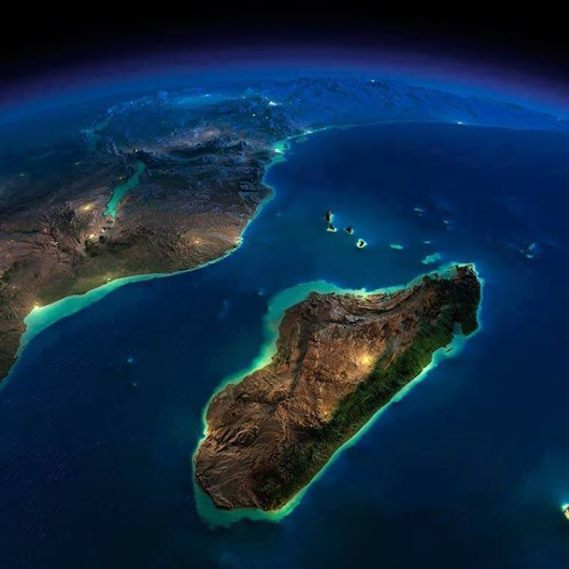 Space: Overhead view of earth !! Awesome Space: Overhead view of earth !! Awesome