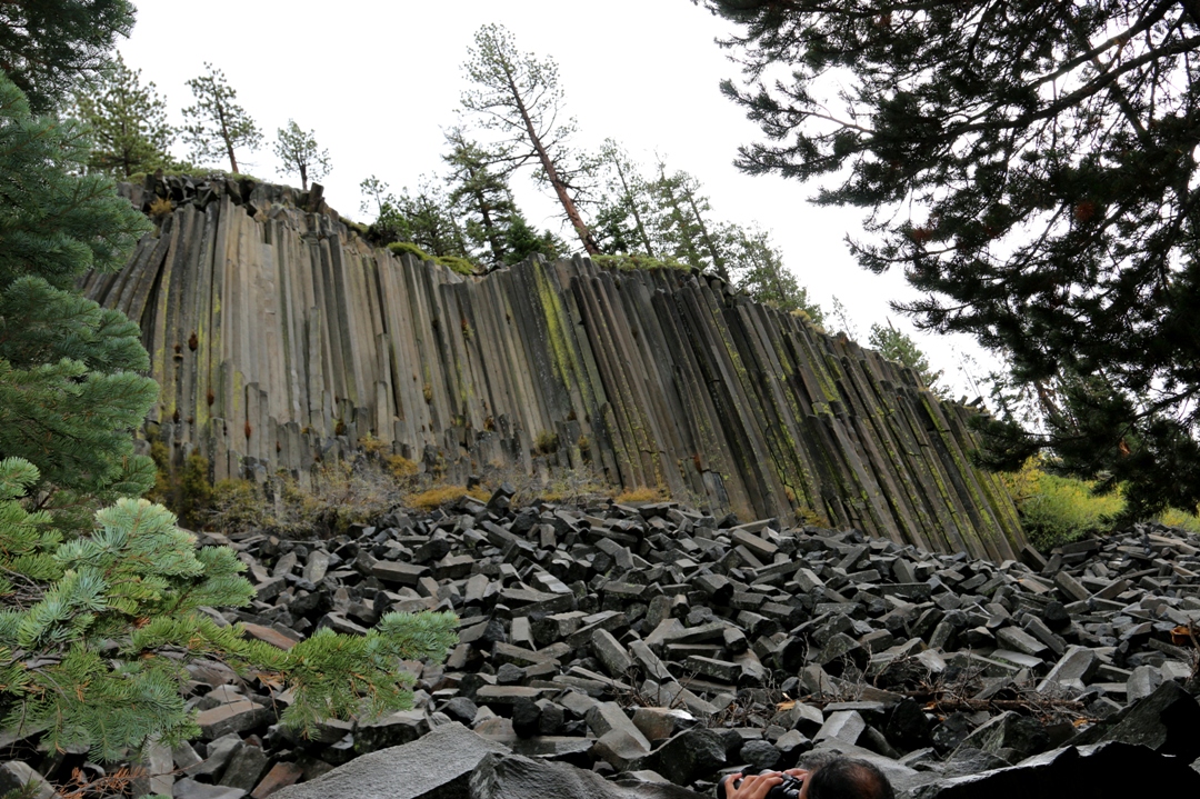 A photo, A thought............: Place: Famous rocks........