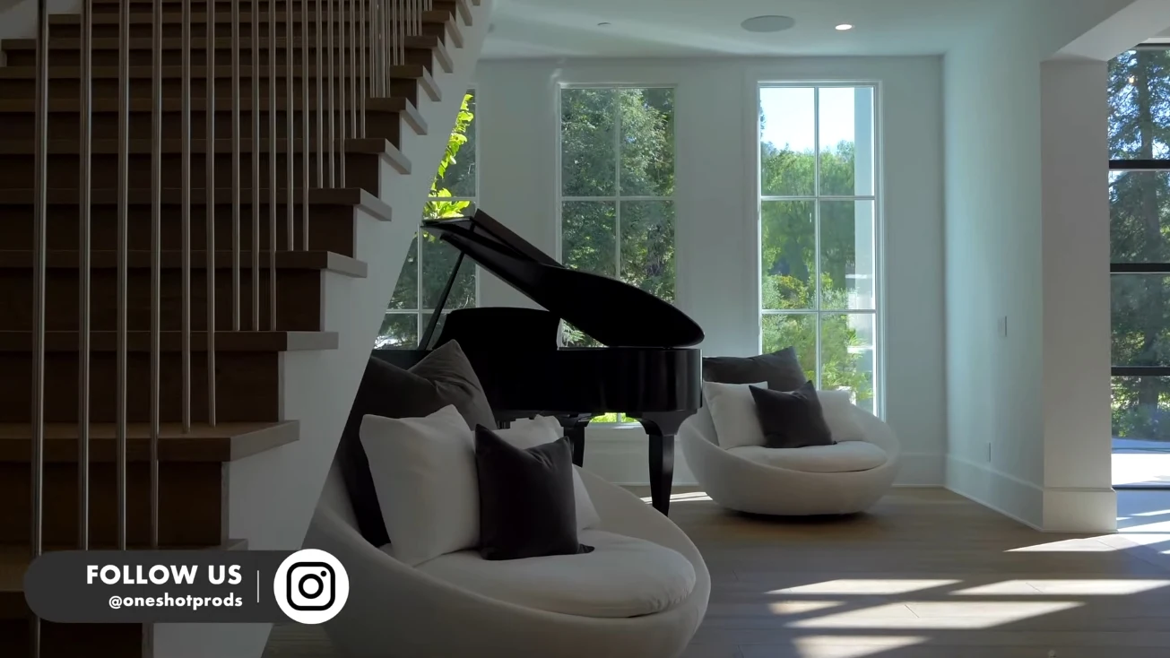 30 Photos vs. STEP INSIDE THE WEEKND CALABASAS HOUSE TOUR $24,995,000 - Luxury Home & Interior Design Tour