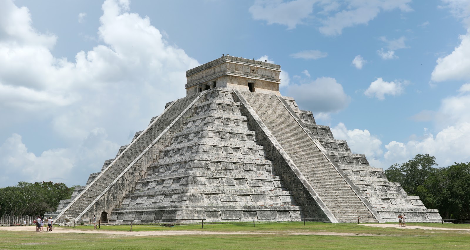 https://4.bp.blogspot.com/-idiV4YB4Y5w/VzF7WCzcLuI/AAAAAAAACYU/zx6GYNiINzwbKD54bQDcqFm1-gtd_EjZgCLcB/s1600/Chichen_Itza_3.jpg