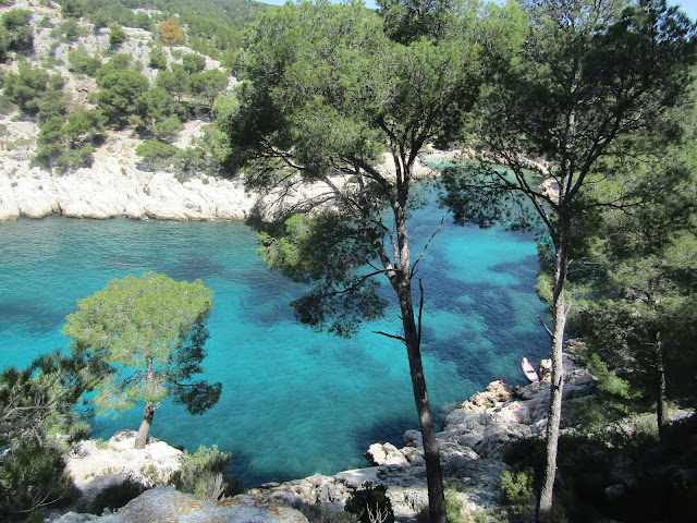 port-pin-plage-cassis