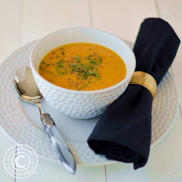 Samtige Süsskartoffel-Pastinaken-Suppe mit feiner Limettennote ...